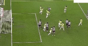 半岛体育平台-穆帅喷裁判喷土超：VAR忙着喝茶，土超究竟谁在看？