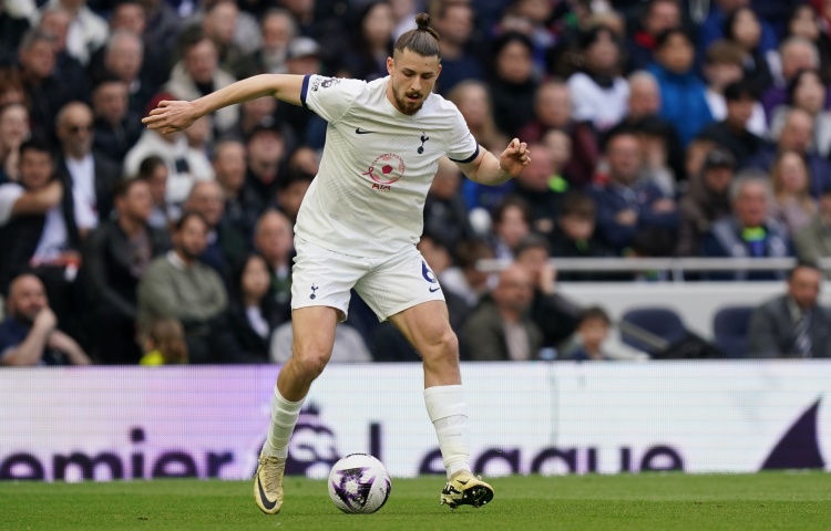 记者：经纪人向米兰推荐德勒古欣，总监塔雷希望得到乔·戈麦斯