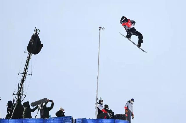 半岛体育官方网站-【人物】低空飞行！肖恩·怀特：大魔王优雅老去...