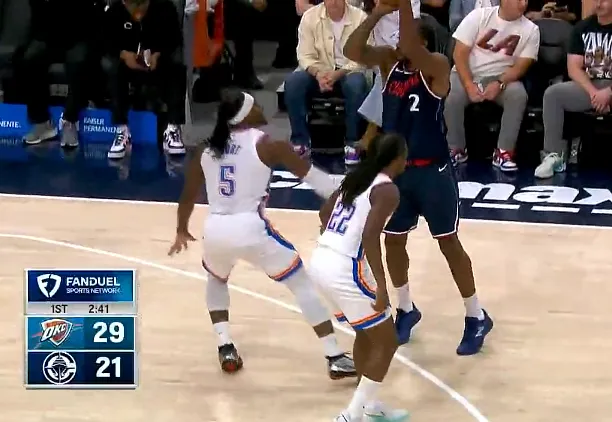 半岛体育app下载-伦纳德三分2中2拿到8分，快船回应一波9-2追至8分打停雷霆